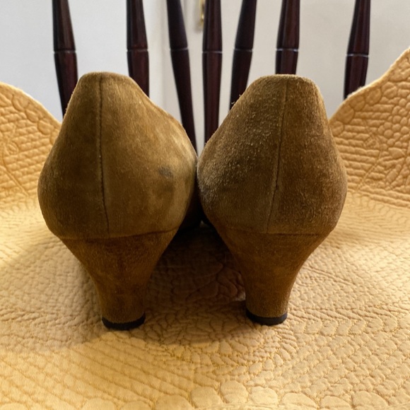 Vintage Joan & David Couture Suede Pumps With Knot Detail EUC - Picture 3 of 5